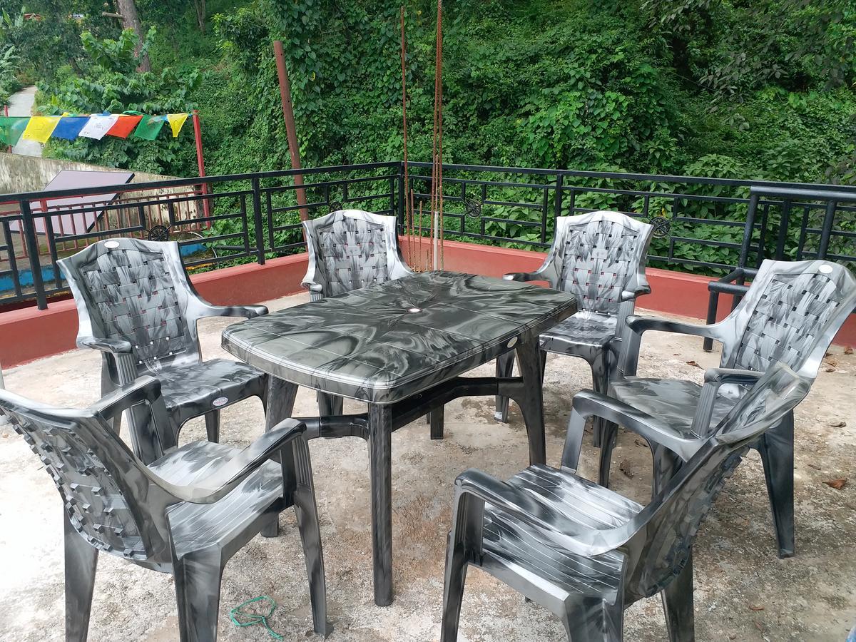 Bickey'S Homestay Pokhara Esterno foto