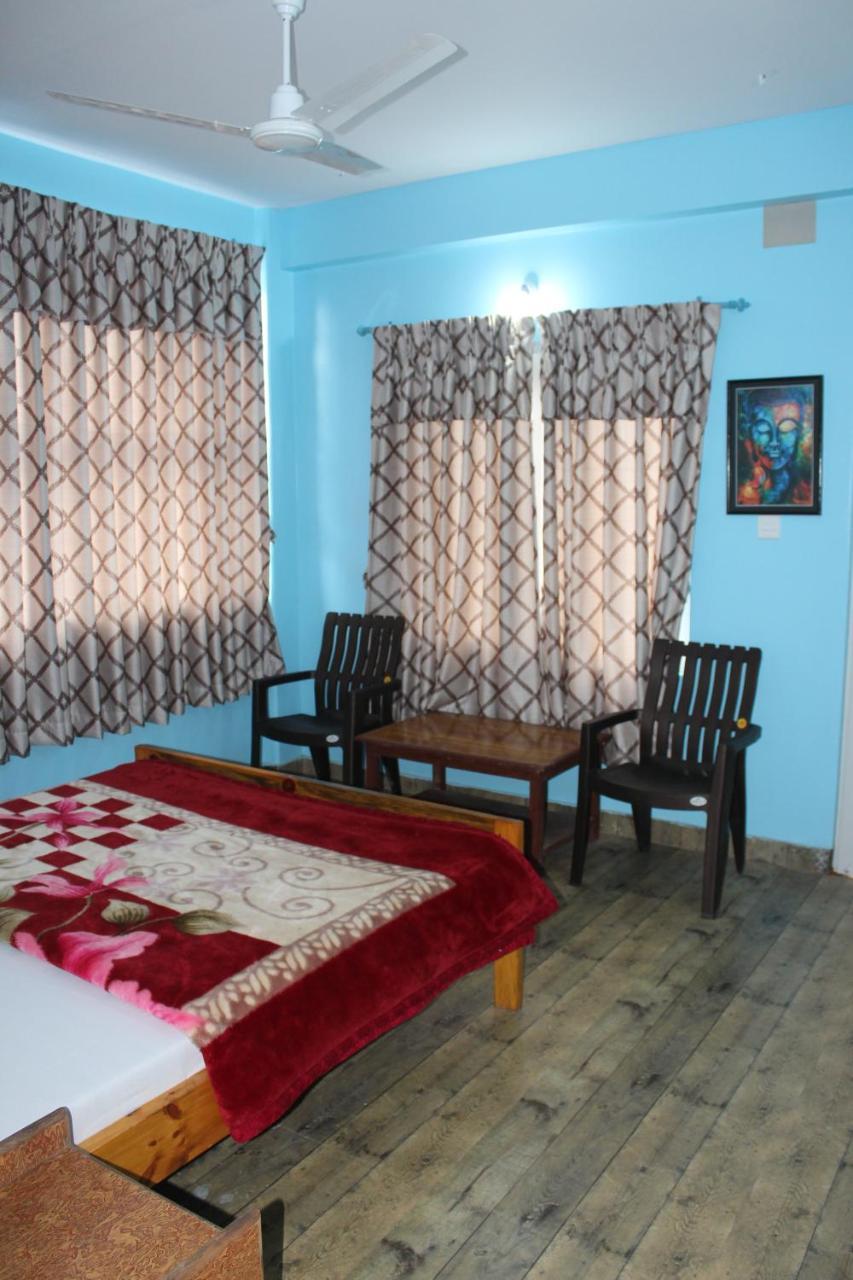 Bickey'S Homestay Pokhara Esterno foto